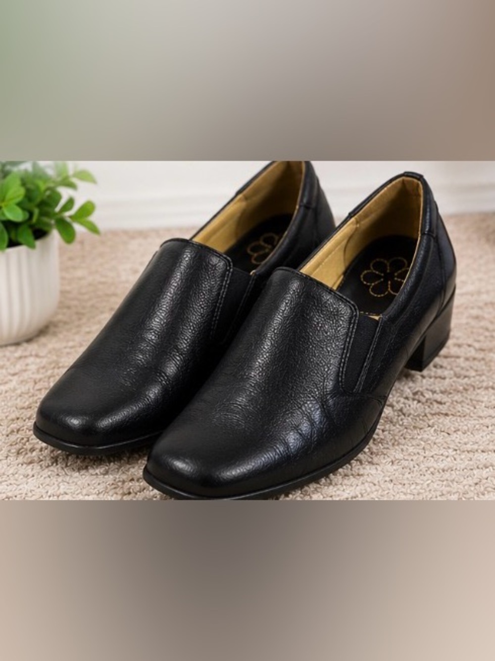 Dr. Scholl’s Black Leather Slip-On Comfort Shoes | Women’s Size 8M